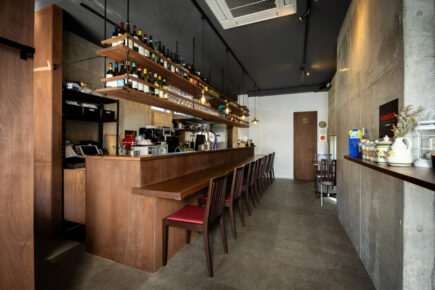 ［店舗］制約はアイデアとデザインで飛び越える。イタリアンレストラン『VINERIA Olmo』