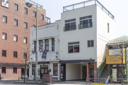 贅沢な一棟貸ビル！ビルドインガレージに屋上に。