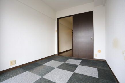 小さな部屋で、まちを大きく楽しむ。